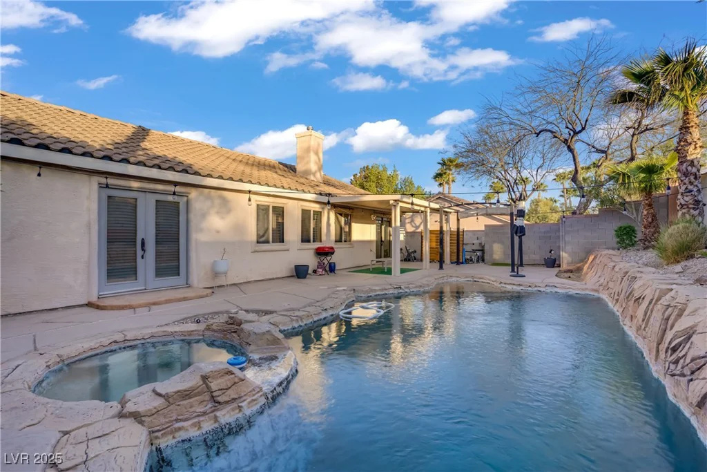 205 Derwent, Las Vegas, NV 89144