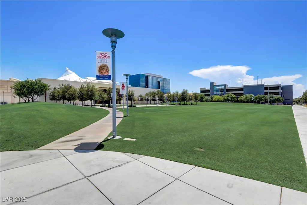 205 Derwent, Las Vegas, NV 89144
