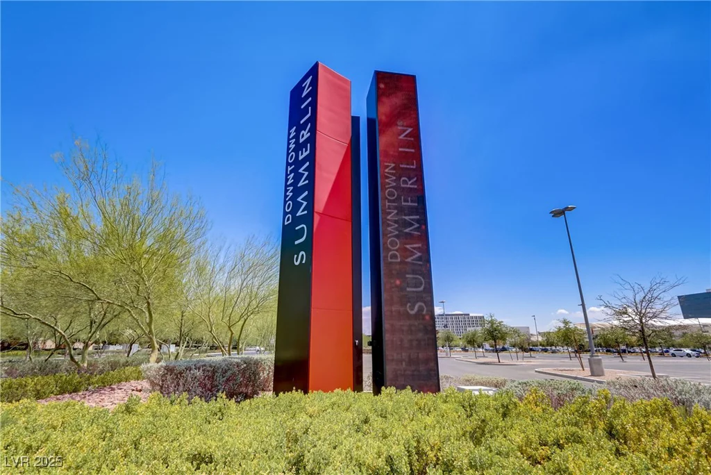 205 Derwent, Las Vegas, NV 89144