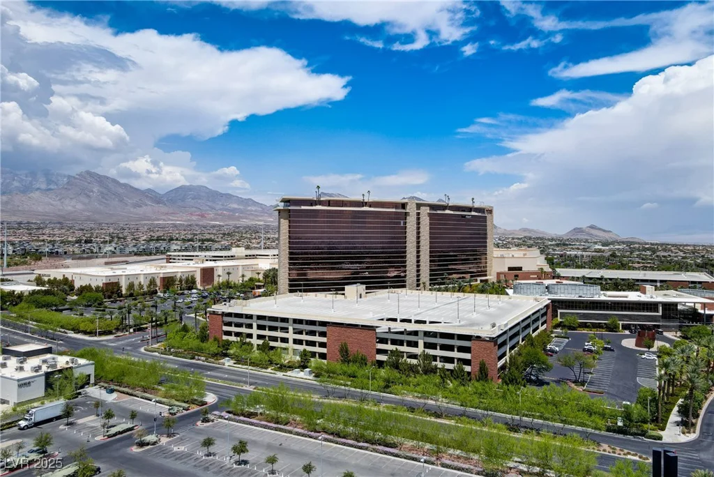 205 Derwent, Las Vegas, NV 89144