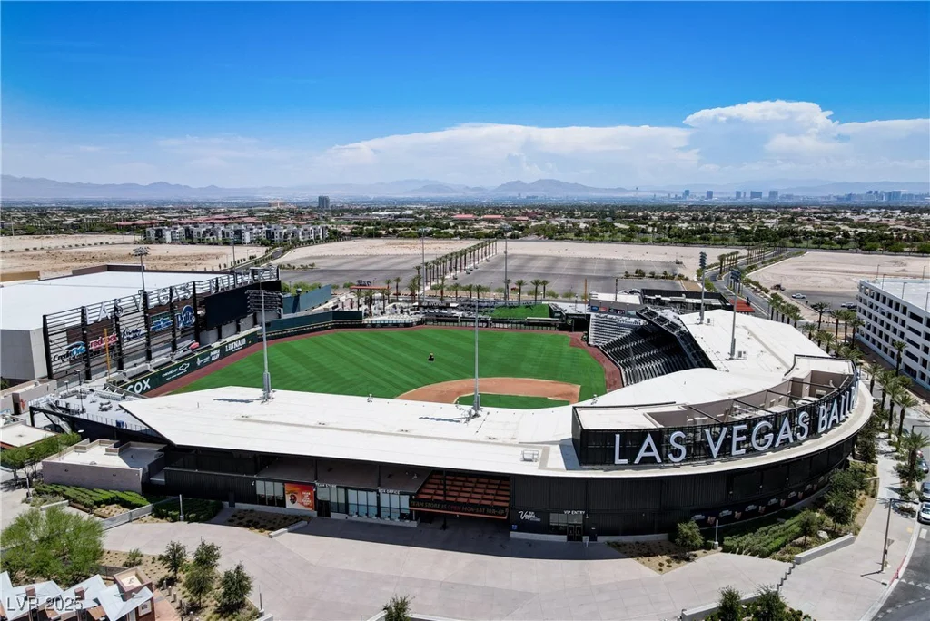 205 Derwent, Las Vegas, NV 89144