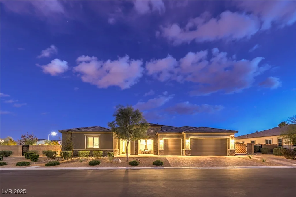 8445 Tenaya, Las Vegas, NV 89113