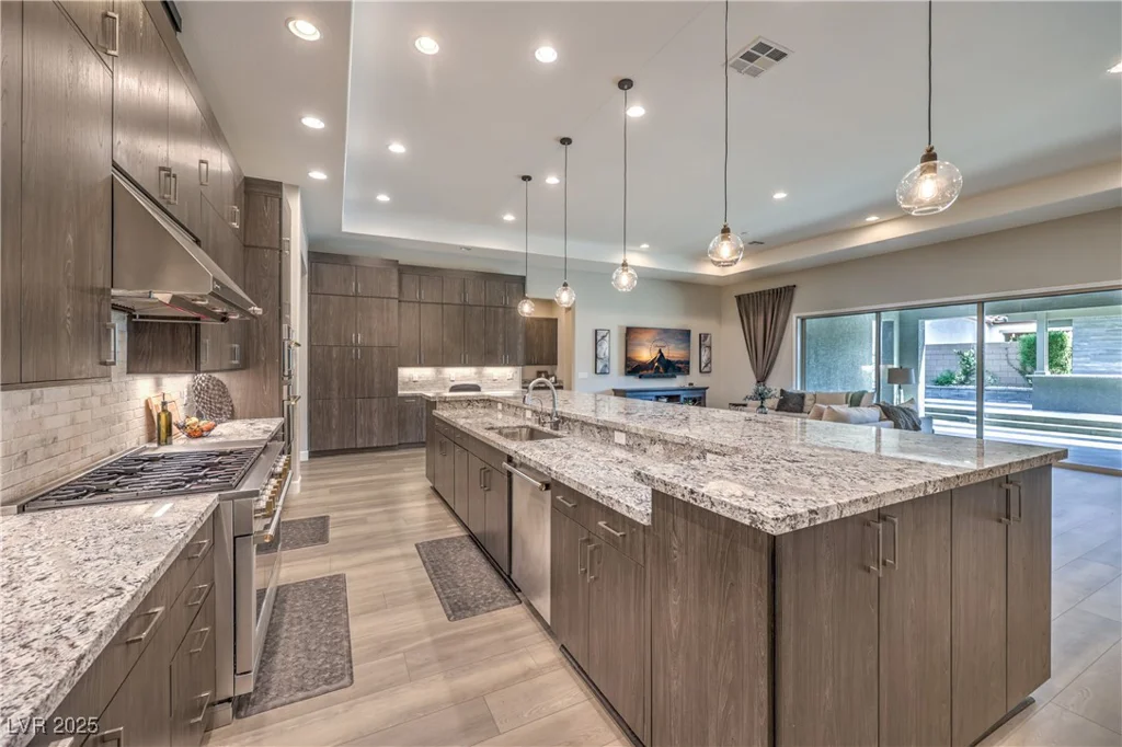 8445 Tenaya, Las Vegas, NV 89113