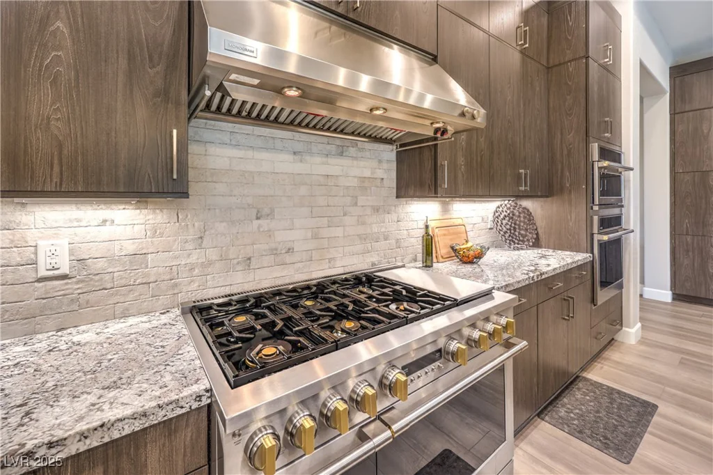 8445 Tenaya, Las Vegas, NV 89113
