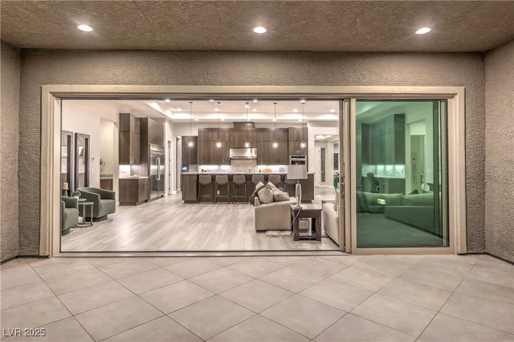 8445 Tenaya, Las Vegas, NV 89113