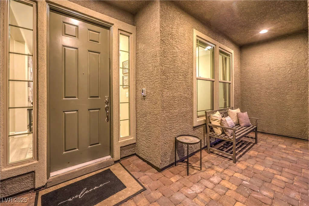 8445 Tenaya, Las Vegas, NV 89113