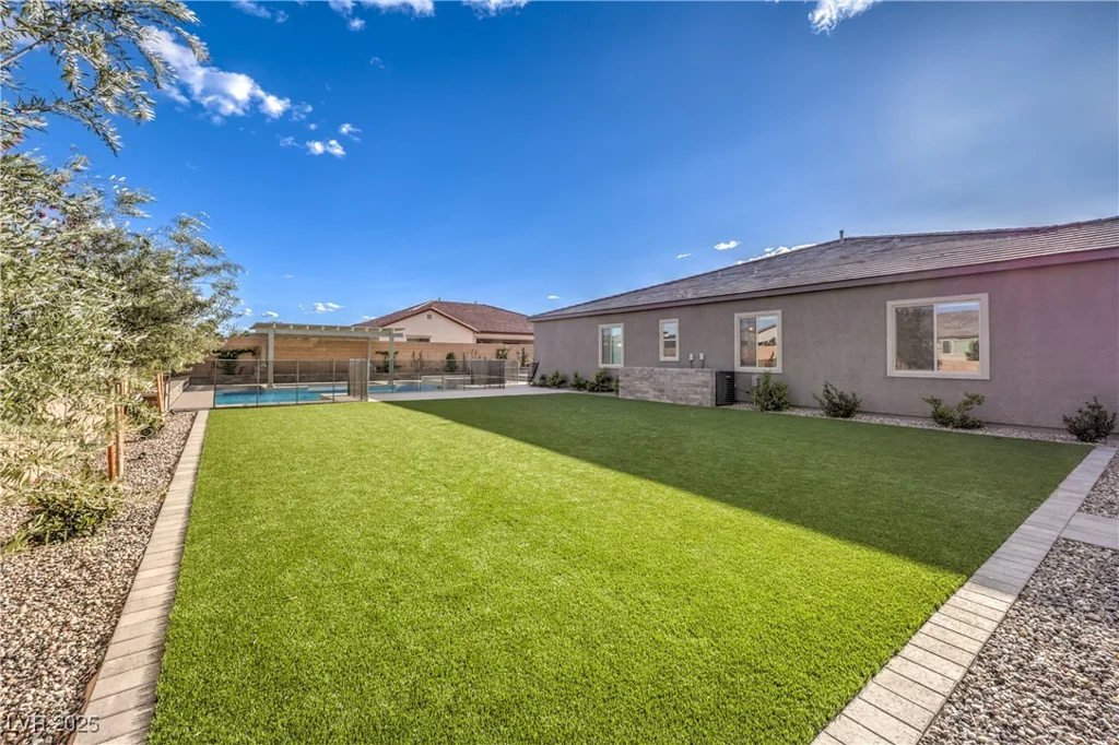 8445 Tenaya, Las Vegas, NV 89113
