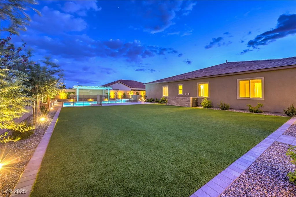 8445 Tenaya, Las Vegas, NV 89113