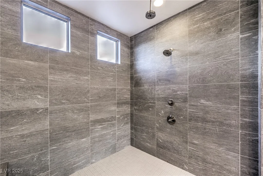 8445 Tenaya, Las Vegas, NV 89113