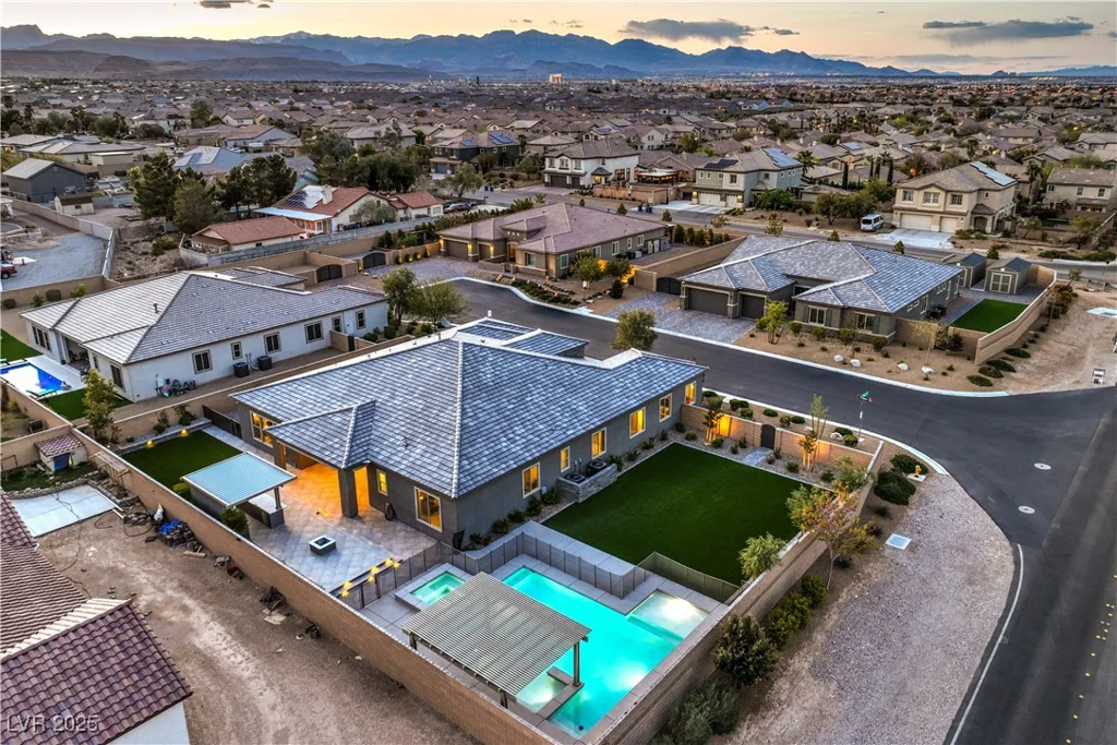 8445 Tenaya, Las Vegas, NV 89113