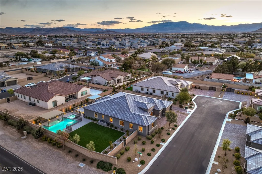 8445 Tenaya, Las Vegas, NV 89113