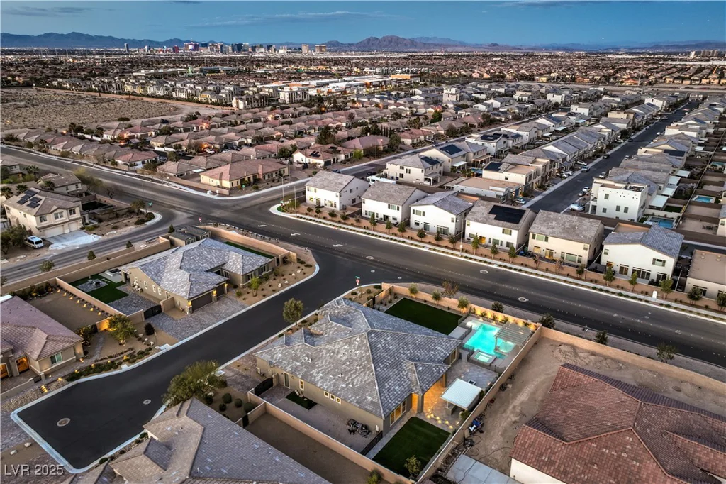 8445 Tenaya, Las Vegas, NV 89113