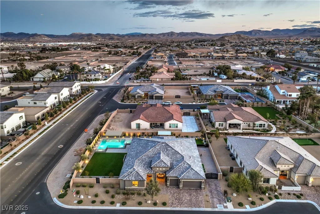 8445 Tenaya, Las Vegas, NV 89113