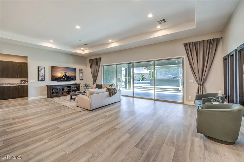 8445 Tenaya, Las Vegas, NV 89113