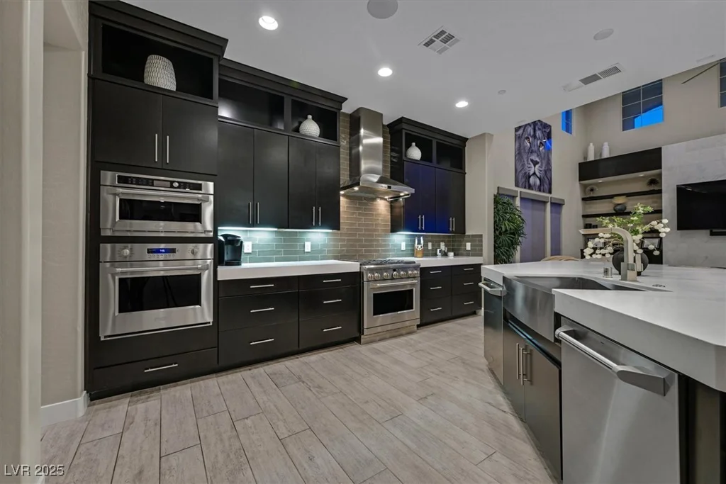 10 Olympia Outlook, Las Vegas, NV 89141