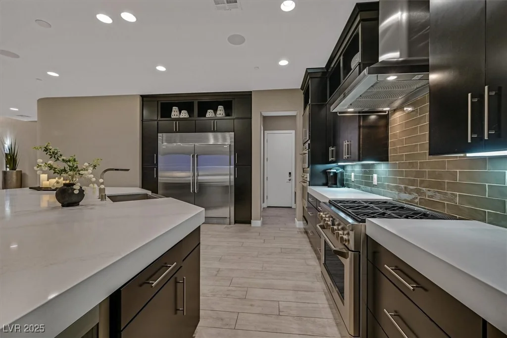 10 Olympia Outlook, Las Vegas, NV 89141