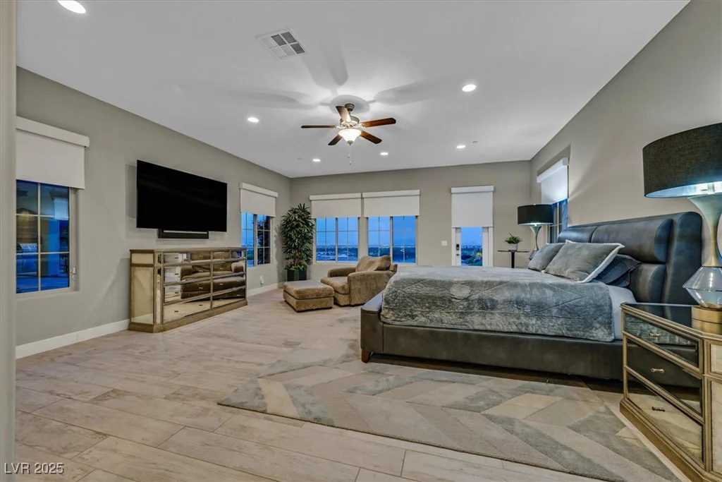 10 Olympia Outlook, Las Vegas, NV 89141