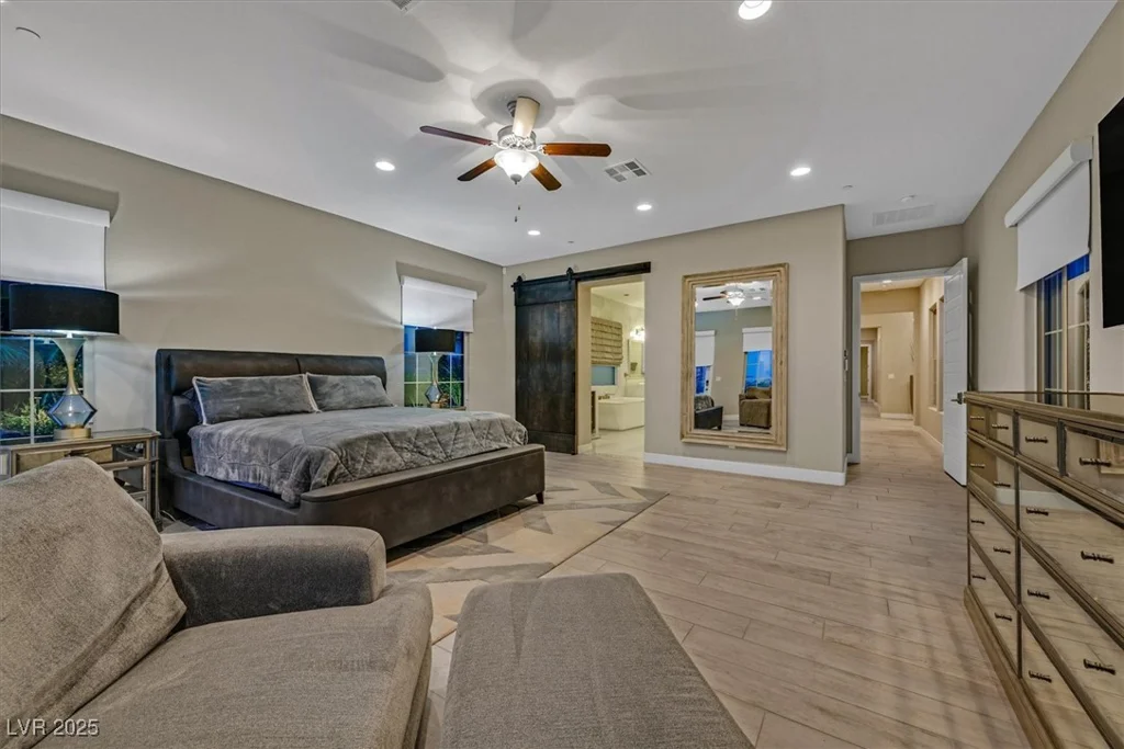 10 Olympia Outlook, Las Vegas, NV 89141