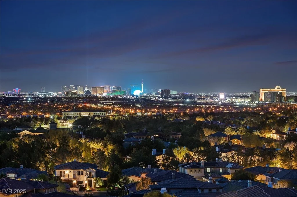 10 Olympia Outlook, Las Vegas, NV 89141
