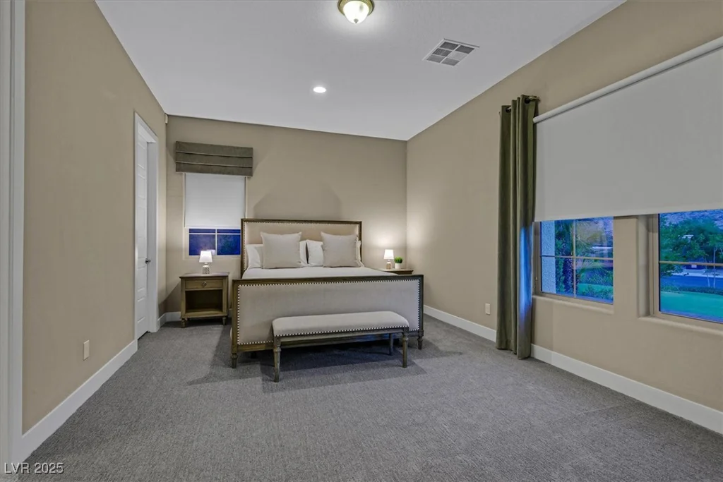 10 Olympia Outlook, Las Vegas, NV 89141