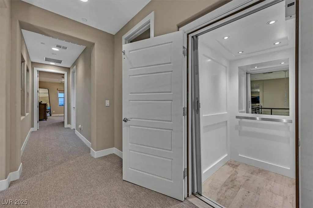 10 Olympia Outlook, Las Vegas, NV 89141