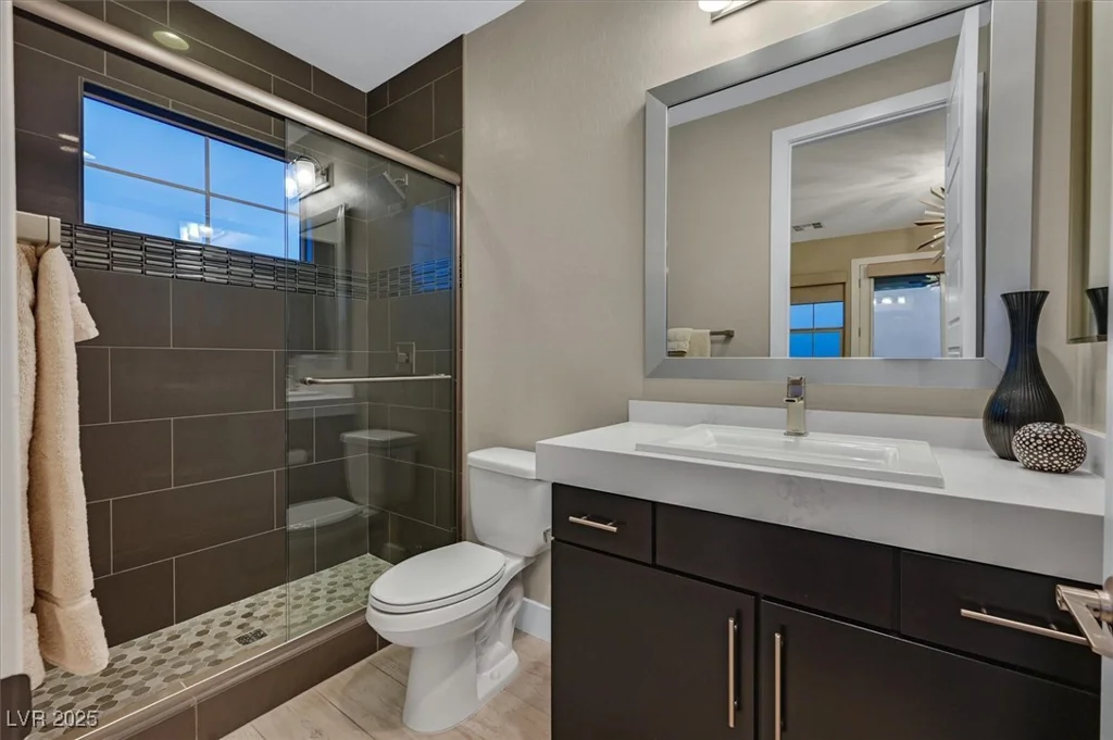10 Olympia Outlook, Las Vegas, NV 89141