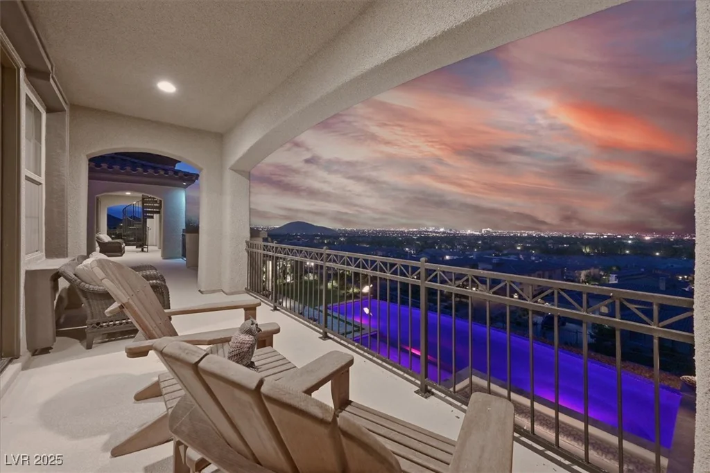 10 Olympia Outlook, Las Vegas, NV 89141