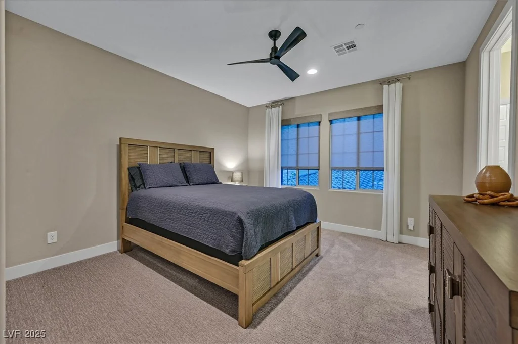 10 Olympia Outlook, Las Vegas, NV 89141