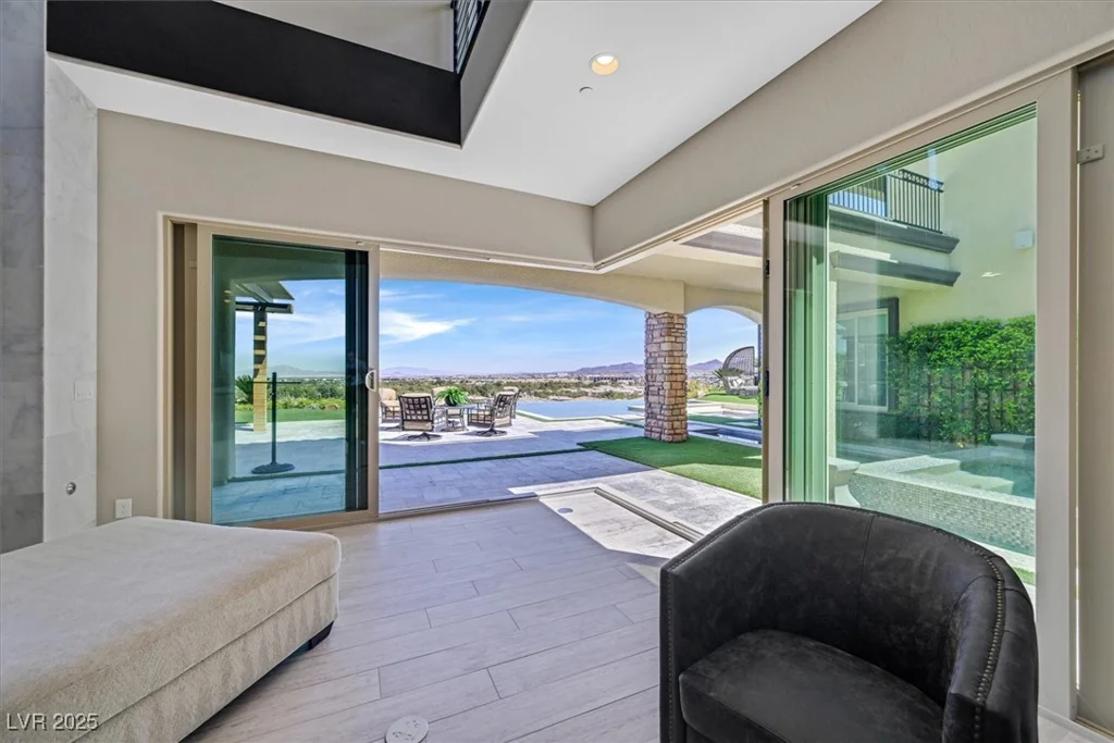 10 Olympia Outlook, Las Vegas, NV 89141