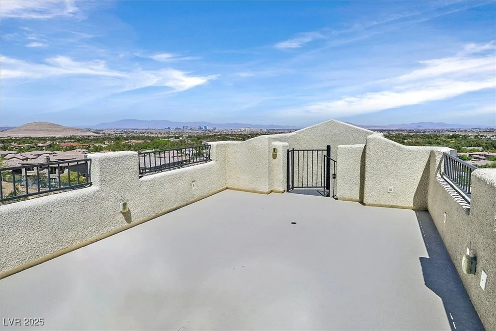 10 Olympia Outlook, Las Vegas, NV 89141