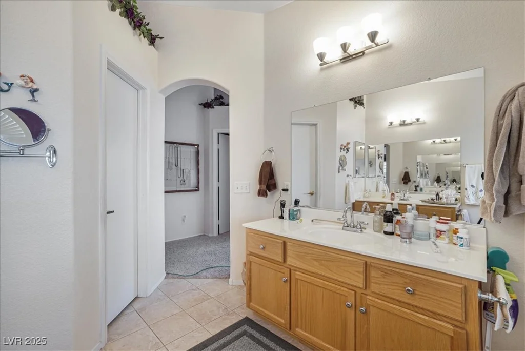 1066 Vanlier, Henderson, NV 89015