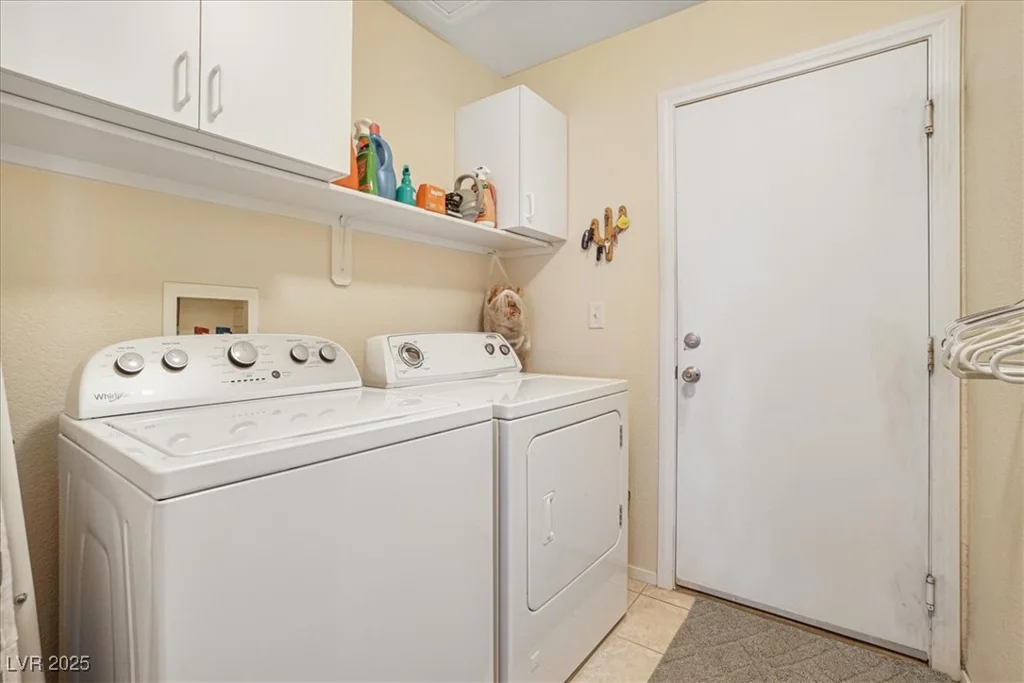 1066 Vanlier, Henderson, NV 89015