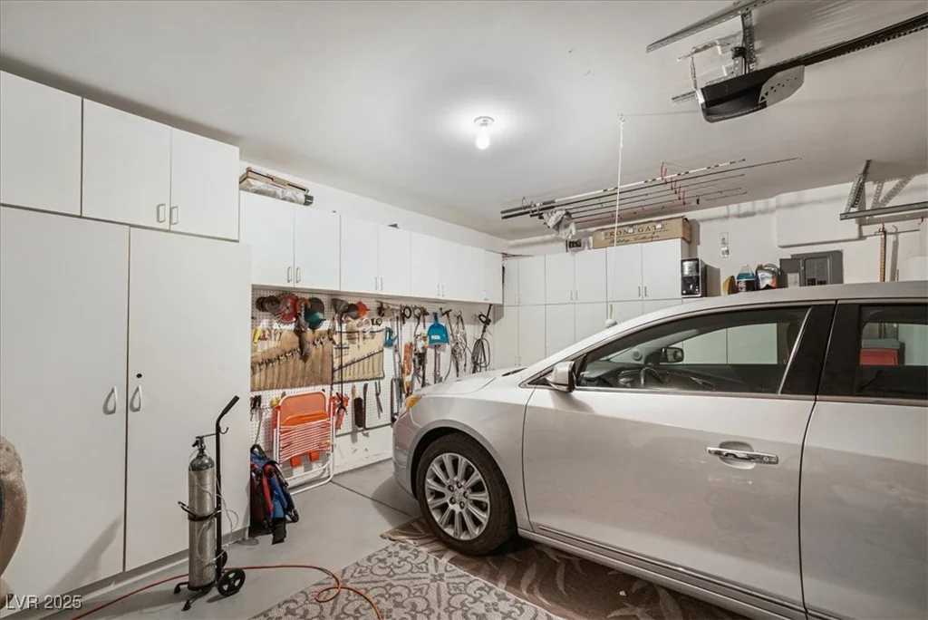 1066 Vanlier, Henderson, NV 89015