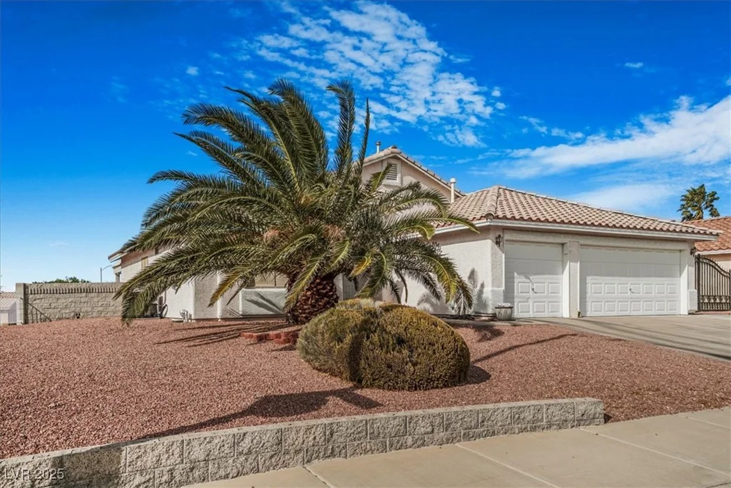 1066 Vanlier, Henderson, NV 89015