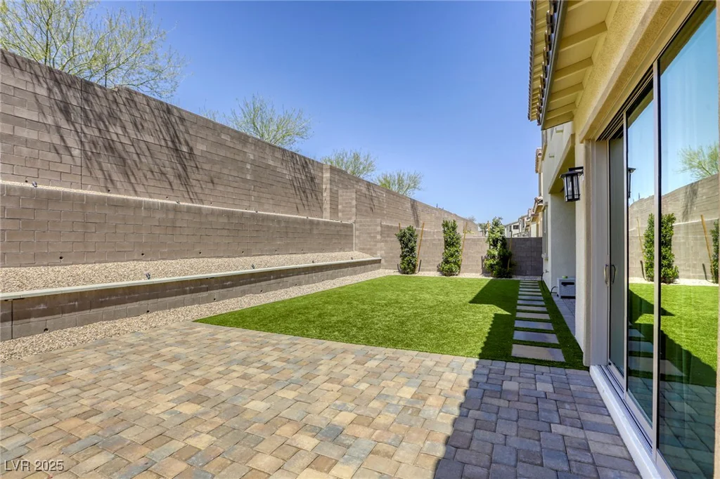253 Malpaso, Las Vegas, NV 89138