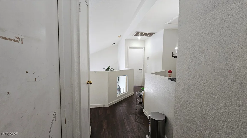 3871 Sir Bret, Las Vegas, NV 89104