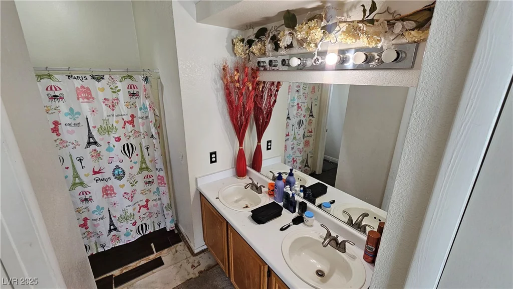 3871 Sir Bret, Las Vegas, NV 89104