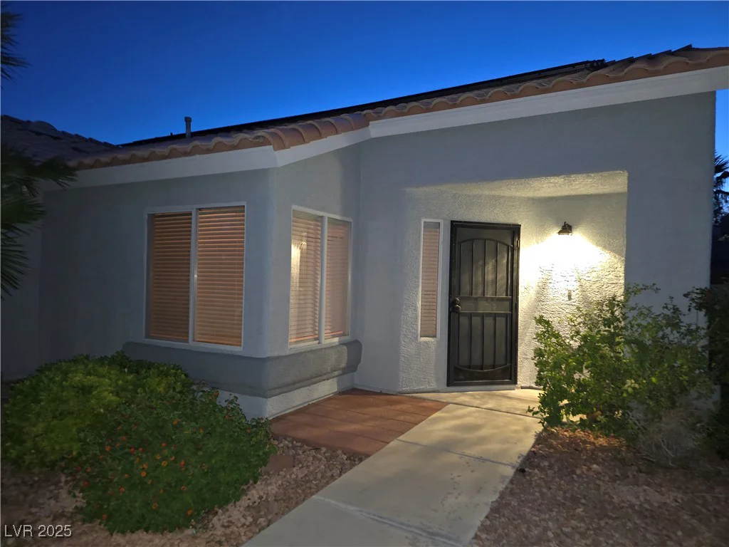 7417 Red Eagle, Las Vegas, NV 89131
