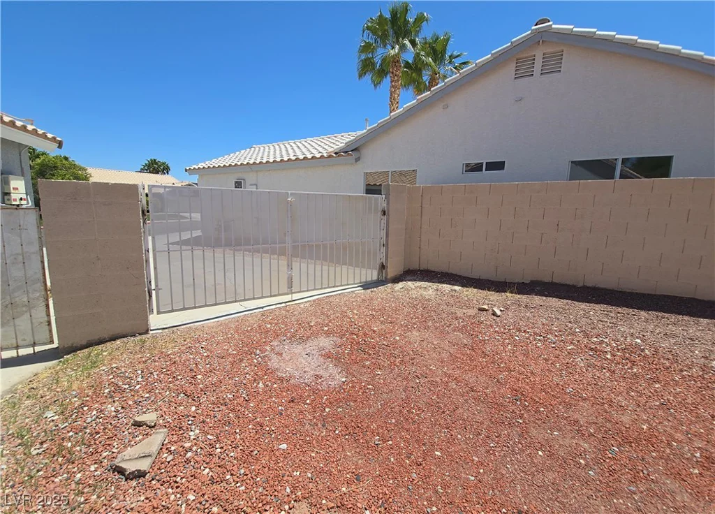 7417 Red Eagle, Las Vegas, NV 89131