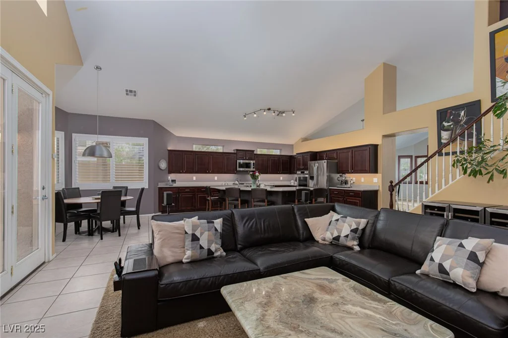 10325 Falls Church, Las Vegas, NV 89144