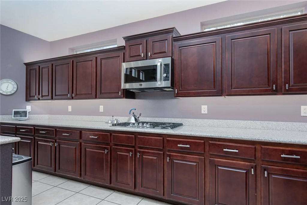 10325 Falls Church, Las Vegas, NV 89144