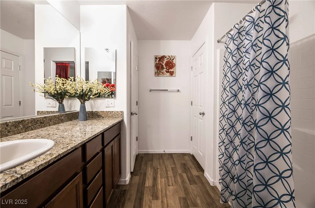 1035 Spotted Saddle, Henderson, NV 89015