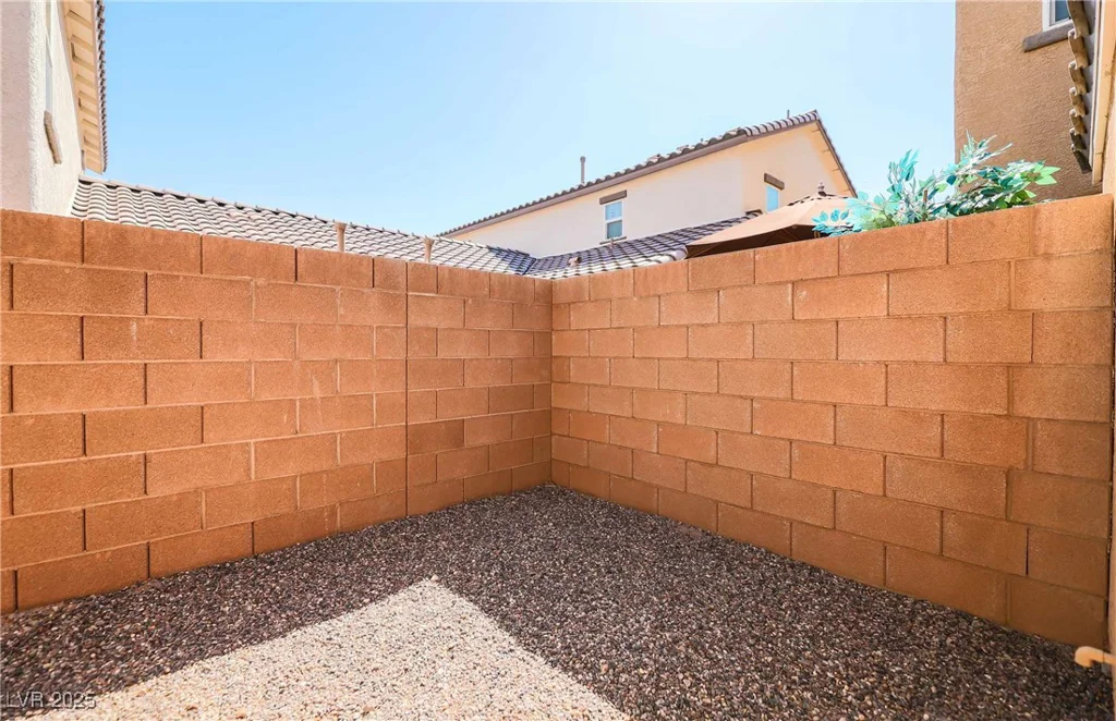 1035 Spotted Saddle, Henderson, NV 89015