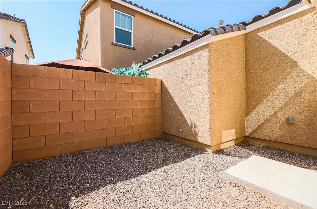 1035 Spotted Saddle, Henderson, NV 89015