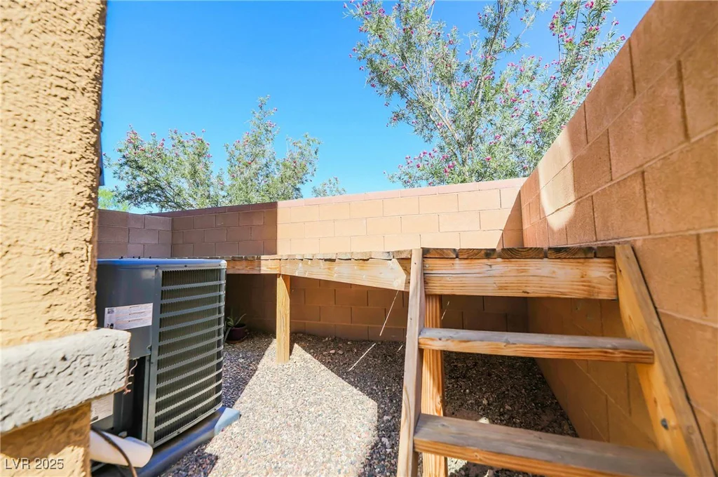 1035 Spotted Saddle, Henderson, NV 89015