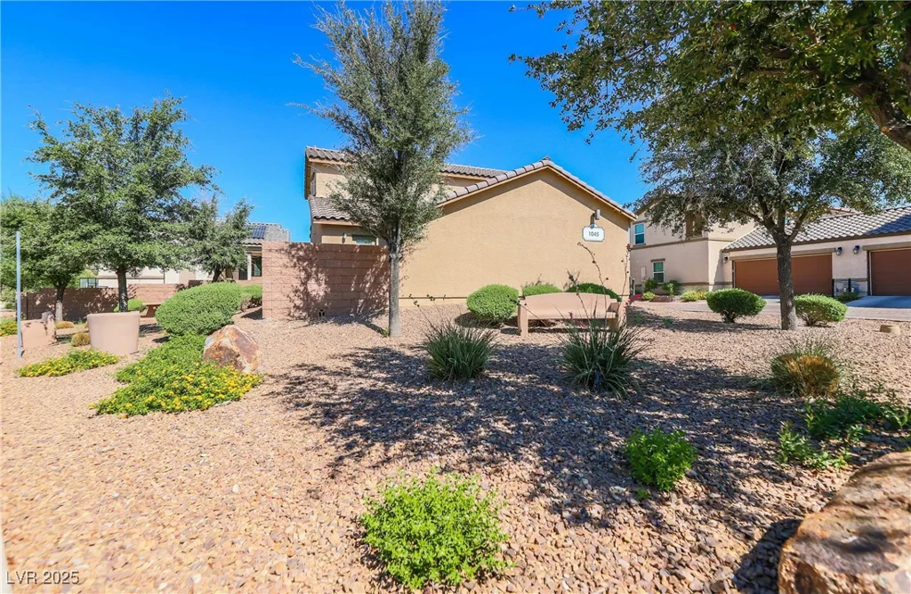 1035 Spotted Saddle, Henderson, NV 89015