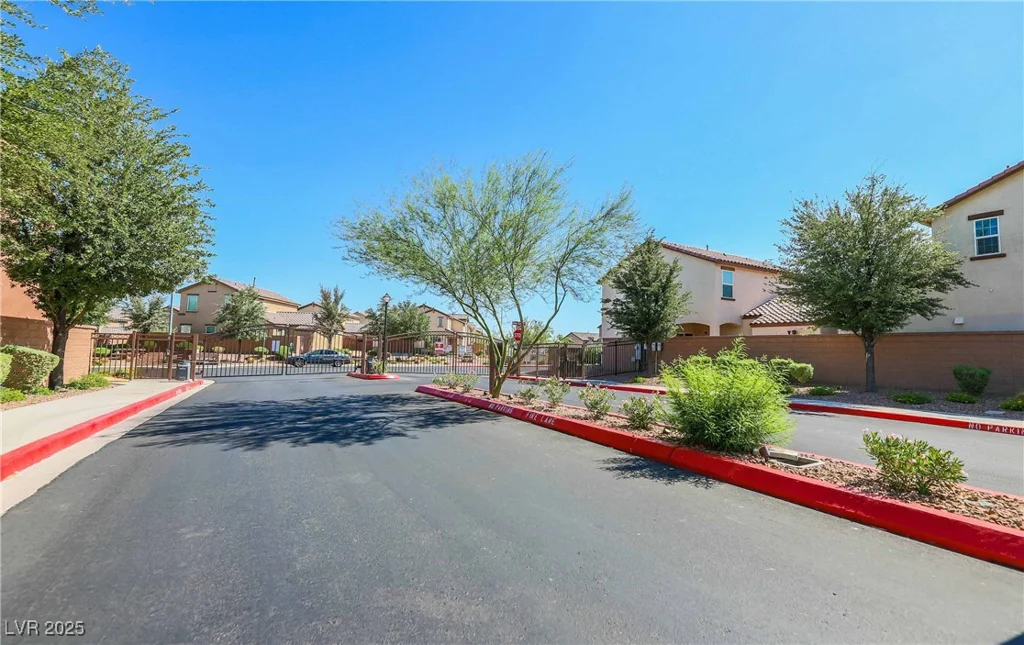 1035 Spotted Saddle, Henderson, NV 89015