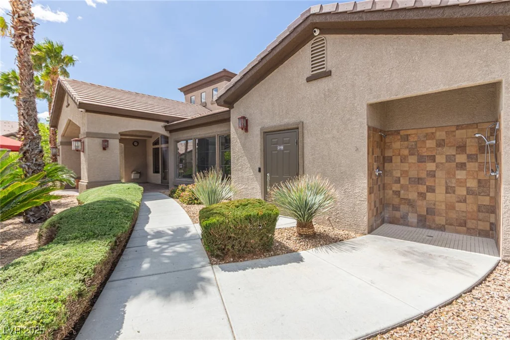 8250 Grand Canyon, Las Vegas, NV 89166