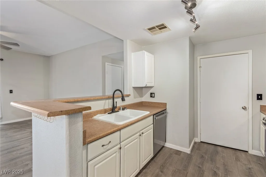 8250 Grand Canyon, Las Vegas, NV 89166
