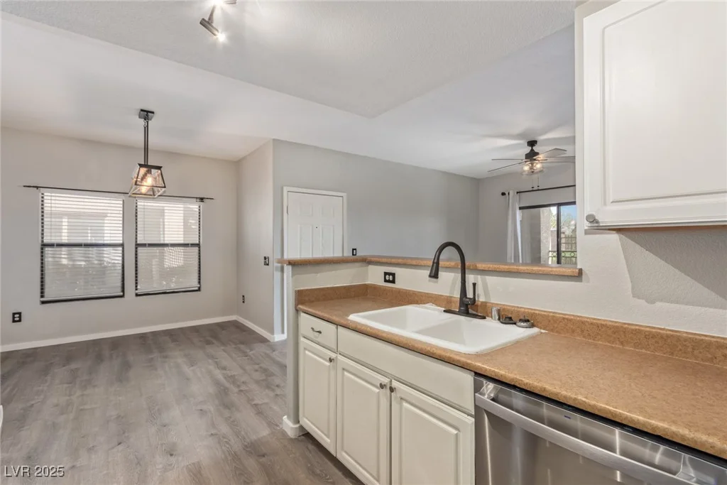 8250 Grand Canyon, Las Vegas, NV 89166